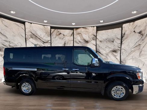 Used 2016 Nissan NV 3500 SL image 4