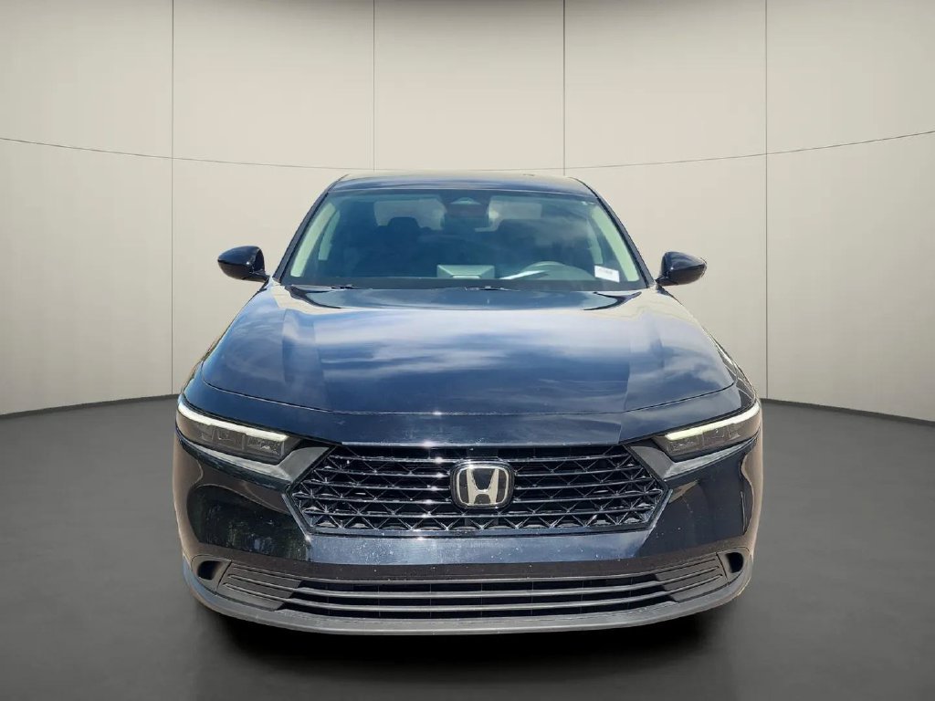 Used 2023 Honda Accord LX image 2