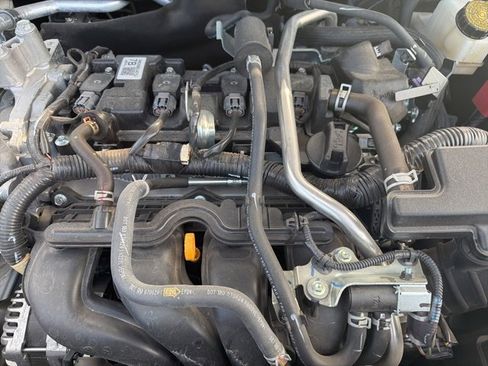 Certified 2025 Nissan Kicks SV image 17