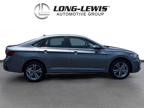 Certified 2024 Volkswagen Jetta SE FWD image 8