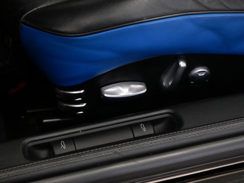 Used 2011 Porsche 911 Speedster image 40