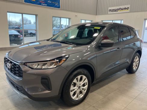 Used 2025 Ford Escape Active image 1