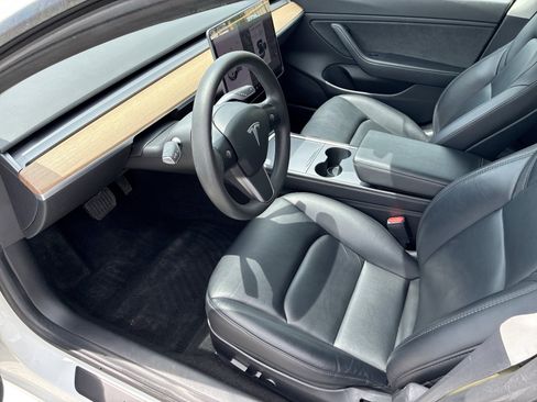 Certified 2021 Tesla Model 3 Long Range AWD/4WD image 9