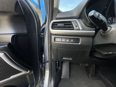 Used 2020 Kia Telluride LX image 17