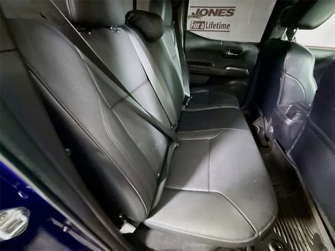 Certified 2022 Toyota Tacoma Limited image 32