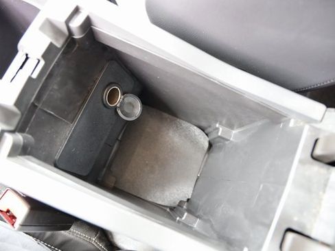 Used 2018 Ford Escape SE w/ SE Sport Appearance Package image 25