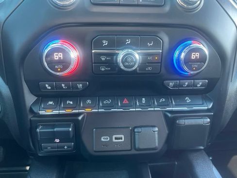 Used 2021 GMC Sierra 1500 AT4 w/ AT4 Value Package AWD/4WD image 22