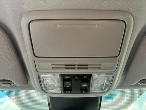 Used 2024 Honda Odyssey EX-L image 25