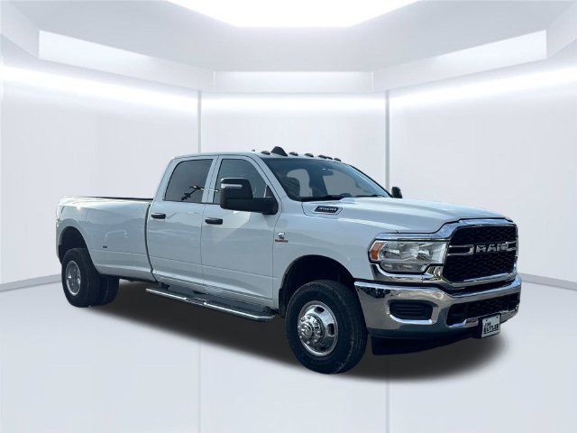 Used 2024 RAM 3500 Tradesman w/ Chrome Appearance Group AWD/4WD image 13