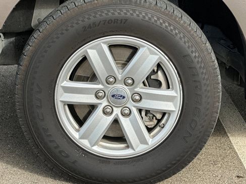 Used 2023 Ford F150 XLT image 41