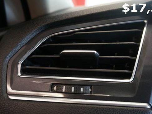 Certified 2021 Volkswagen Tiguan SE image 26