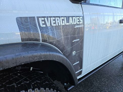 Used 2024 Ford Bronco Everglades image 13