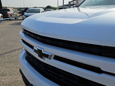 Used 2021 Chevrolet Silverado 1500 RST w/ LPO, Blackout Package AWD/4WD image 13