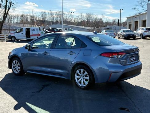 Used 2023 Toyota Corolla LE image 28