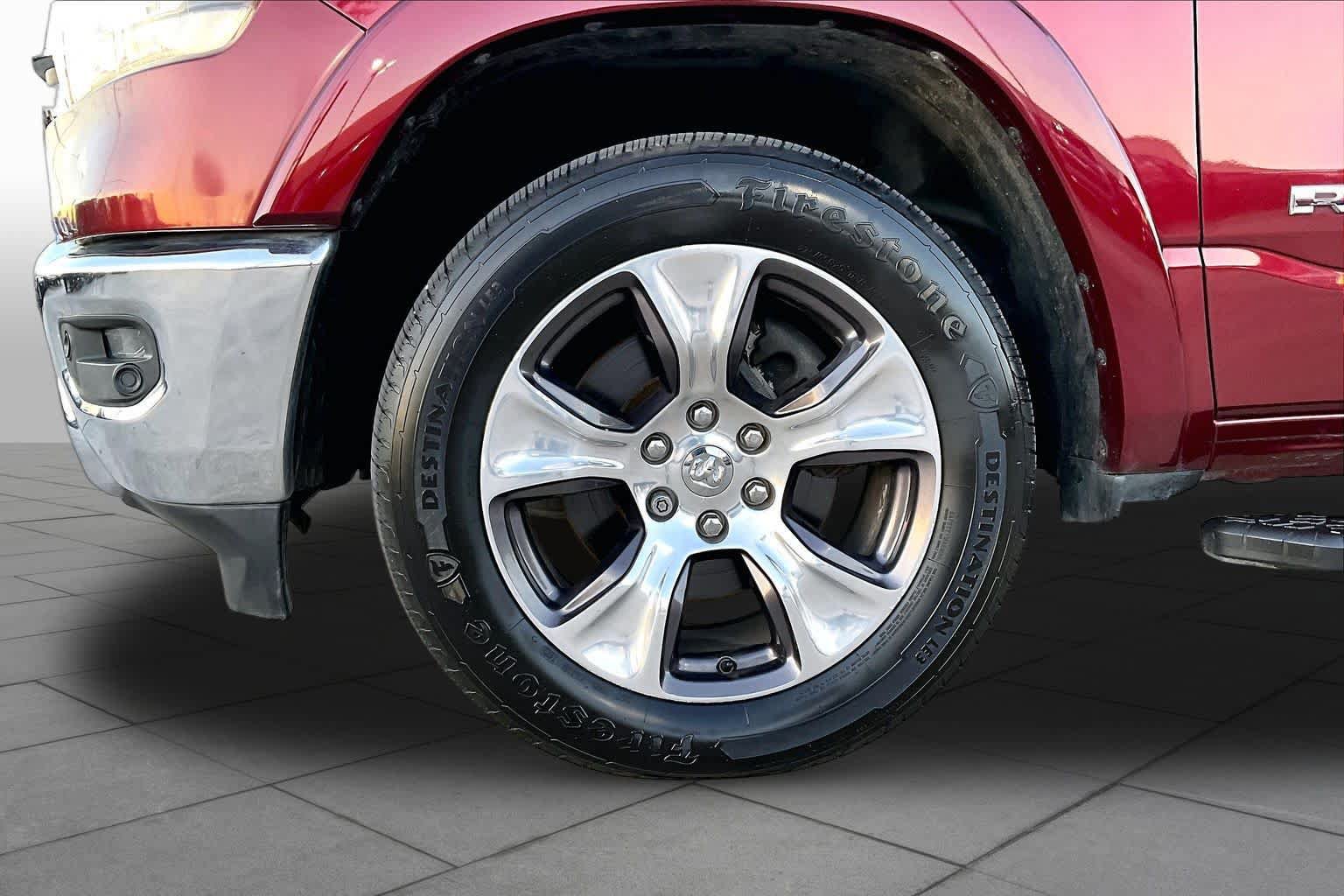 Used 2019 RAM 1500 Laramie RWD image 11