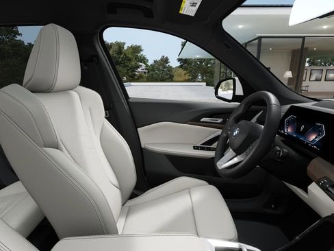 New 2026 BMW X1 xDrive28i AWD/4WD image 9