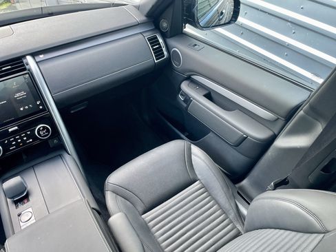 Certified 2025 Land Rover Discovery Dynamic SE AWD/4WD image 18