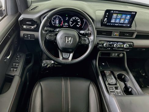 Used 2023 Honda Pilot TrailSport image 22