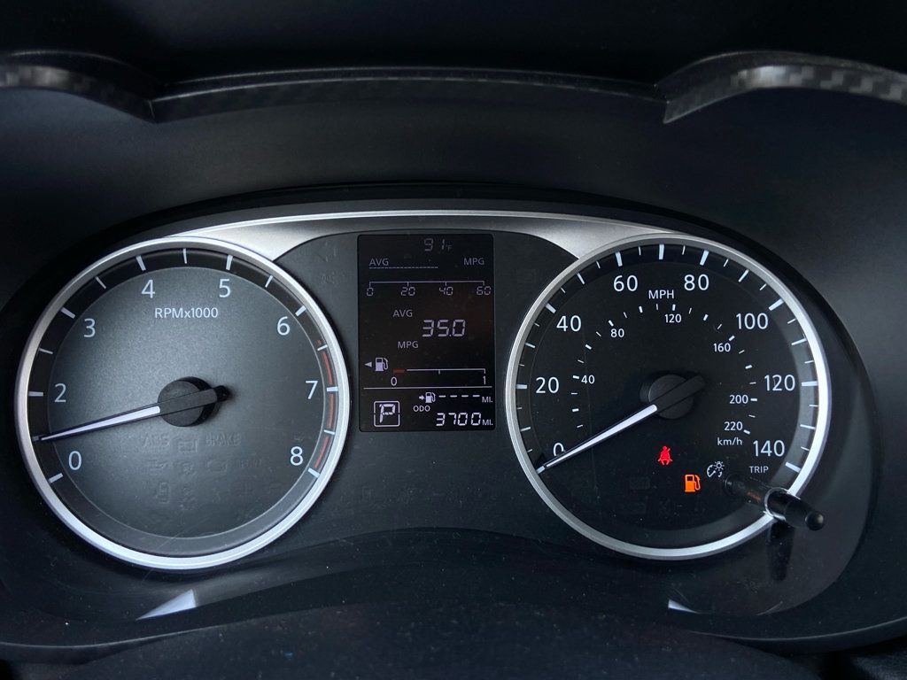 Used 2024 Nissan Versa S w/ Trunk Package FWD image 18