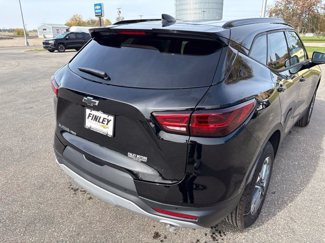 New 2026 Chevrolet Blazer LT w/ Sound & Technology Package AWD/4WD image 8