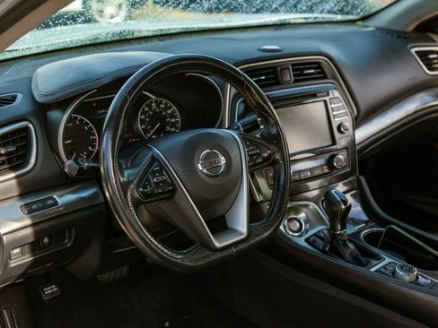 Used 2020 Nissan Maxima 3.5 SL w/ Illumination Package FWD image 10