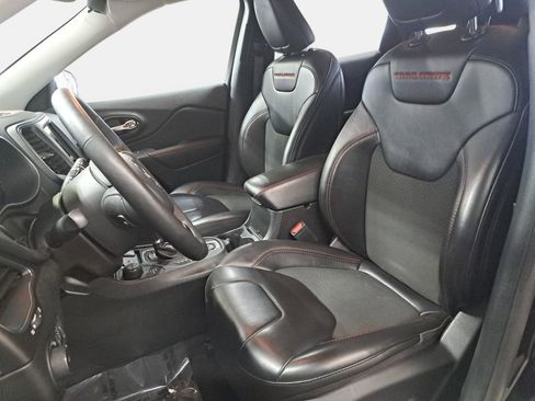 Certified 2022 Jeep Cherokee Trailhawk image 15