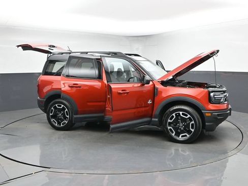 Used 2023 Ford Bronco Sport Outer Banks w/ Tech Package AWD/4WD image 43