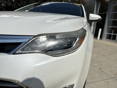 Used 2015 Toyota Avalon XLE Premium FWD image 11