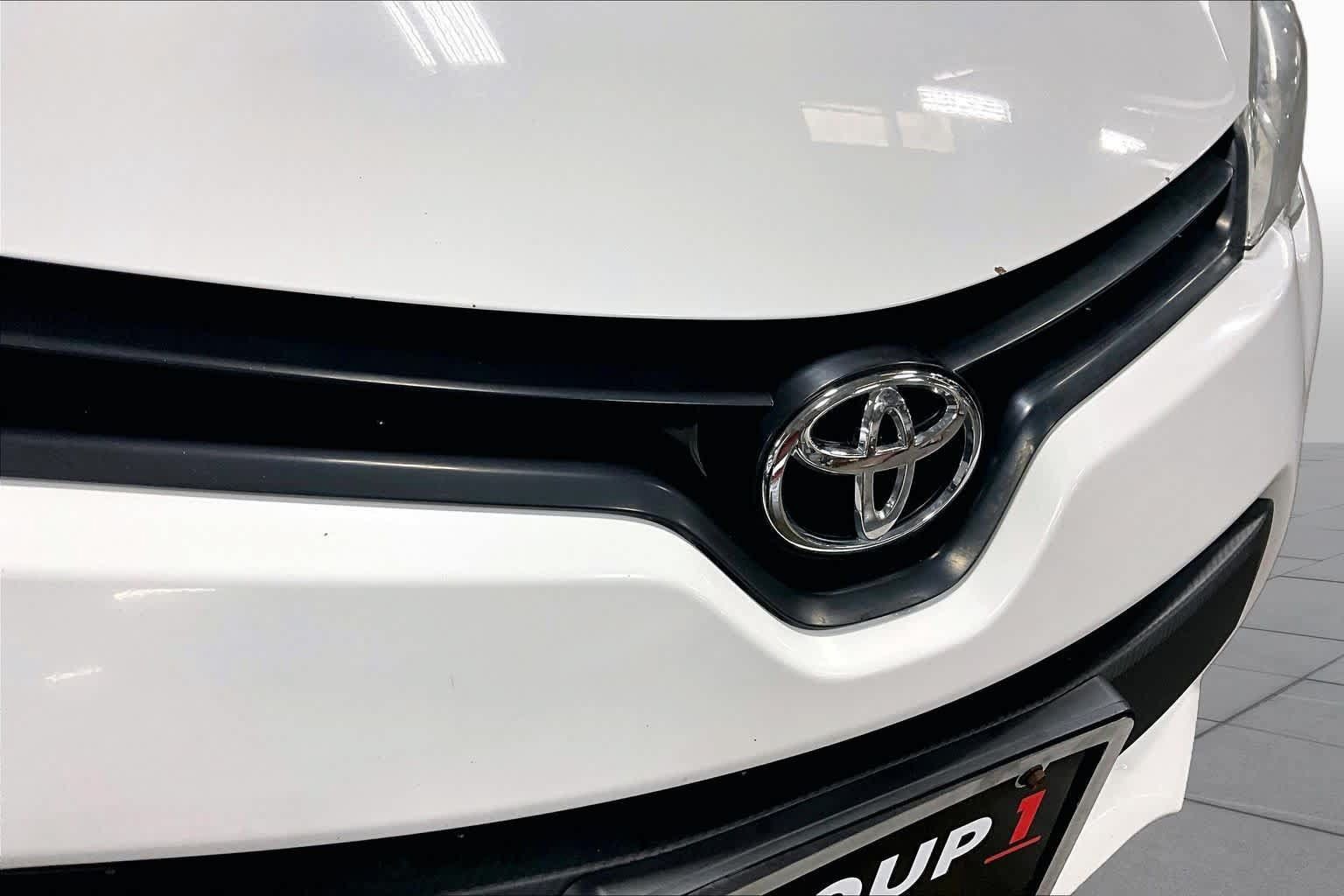 Used 2016 Toyota Corolla L FWD image 27