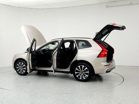 New 2025 Volvo XC60 B5 Core w/ Protection Package Premier image 12