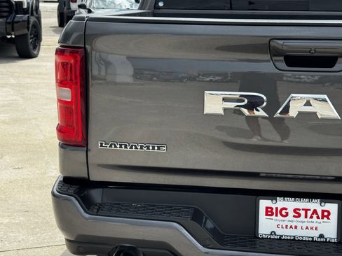 Used 2025 RAM 1500 Laramie w/ Sport Appearance Package AWD/4WD image 12