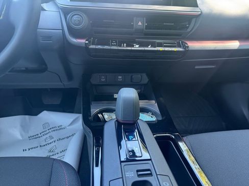 Used 2024 Toyota Prius Prime FWD image 11