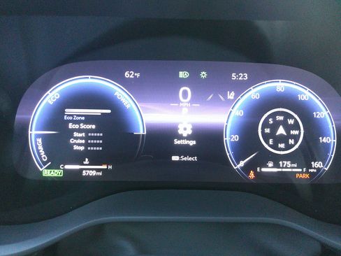 Used 2025 Toyota Sienna XSE image 22