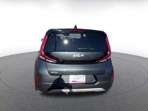 Used 2025 Kia Soul LX w/ LX Technology Package image 12