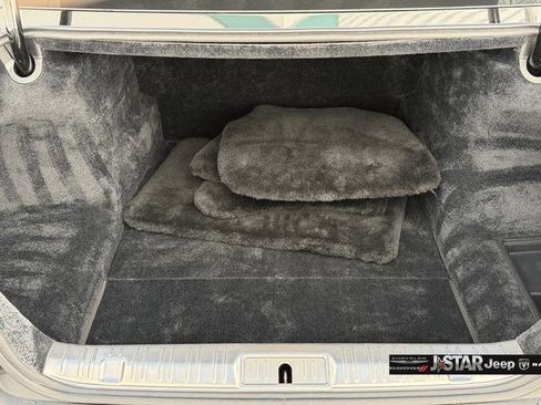 Used 2011 Rolls-Royce Ghost image 21