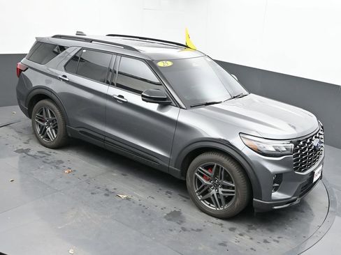 Used 2025 Ford Explorer ST w/ Sun And Sound Package image 39