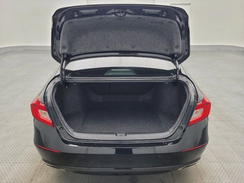 Used 2018 Honda Accord Touring image 29