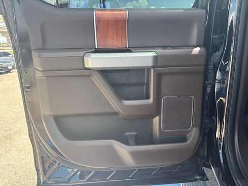 Used 2018 Ford F150 King Ranch w/ Equipment Group 601A Luxury AWD/4WD image 24