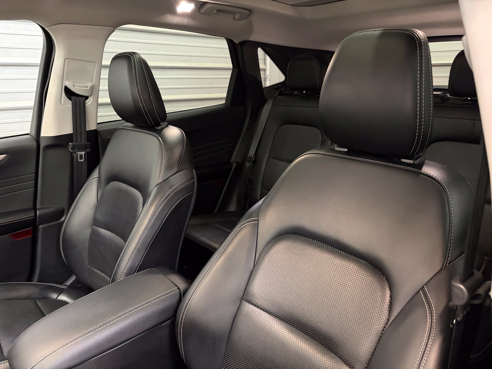 Used 2021 Ford Escape Titanium AWD/4WD image 9