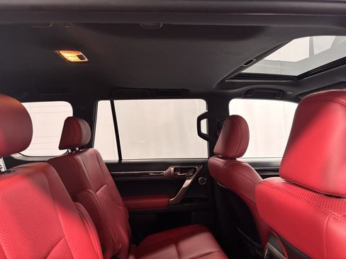 Used 2023 Lexus GX 460 Luxury image 25