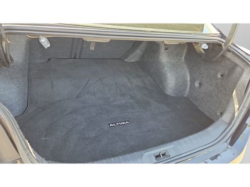 Used 2024 Nissan Altima 2.5 SV FWD image 13