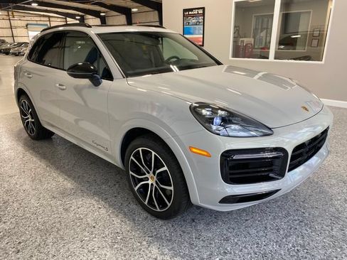 Used 2020 Porsche Cayenne S AWD/4WD image 10