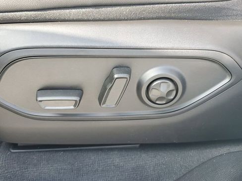 New 2025 Jeep Grand Cherokee Altitude image 22