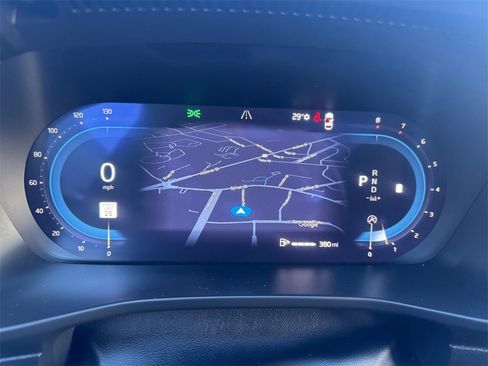 Certified 2025 Volvo XC40 B5 Plus image 18