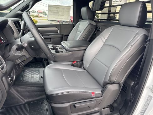 New 2026 RAM 3500 Tradesman w/ Chrome Appearance Group image 24