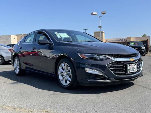 Used 2025 Chevrolet Malibu LT FWD image 4