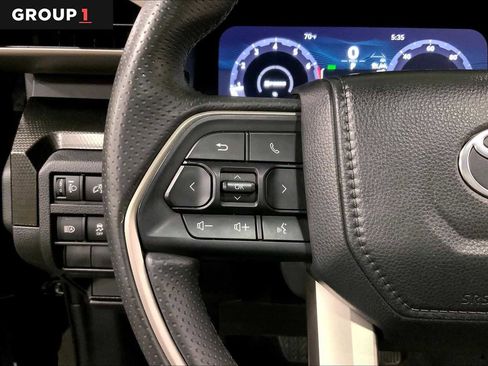 Used 2025 Toyota 4Runner Limited AWD/4WD image 24