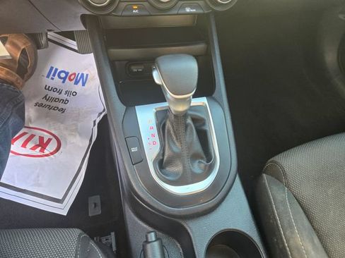Used 2024 Kia Forte LXS FWD image 11