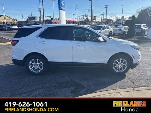 Used 2024 Chevrolet Equinox LT w/ LPO, Floor Liner Package image 5