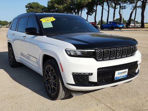 Used 2023 Jeep Grand Cherokee L Summit AWD/4WD image 5